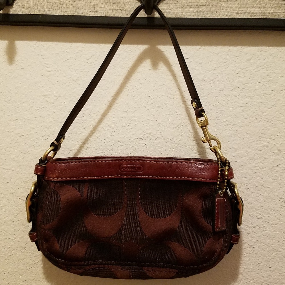 Coach Burgandy Wristlet/clutch